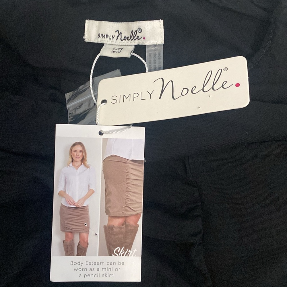 NWT Simply Noelle Stretchy Pull On  Pencil Skirt Size S/M